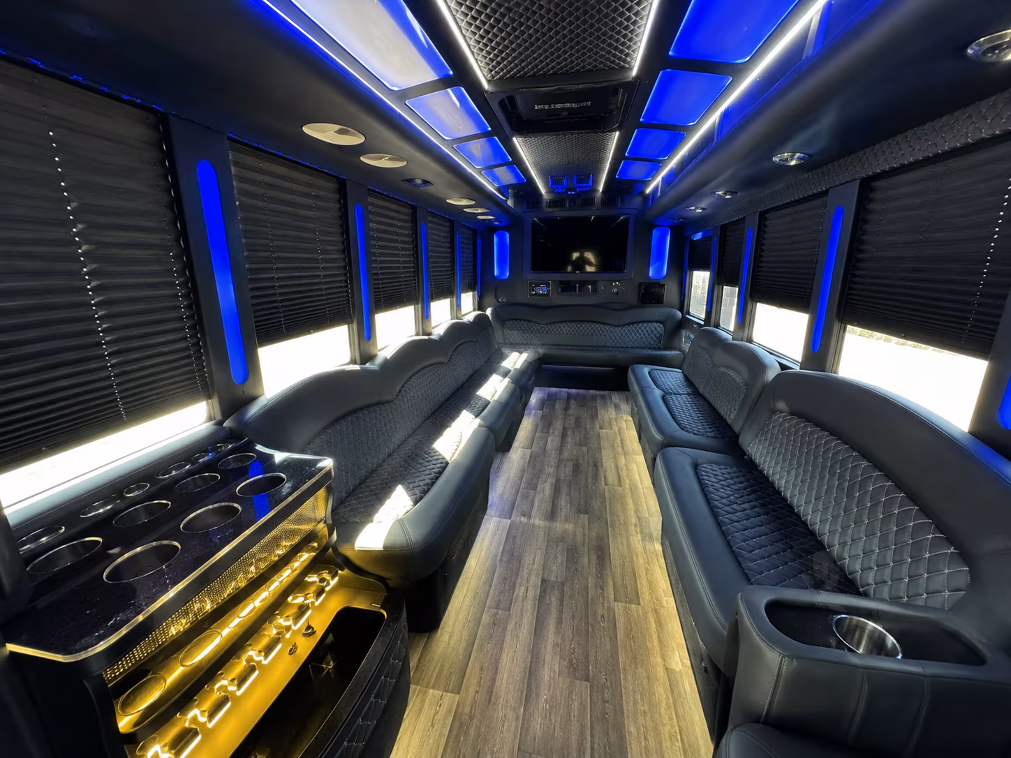 bus rentals for convention attendees arriving from boston and southern new hampshire