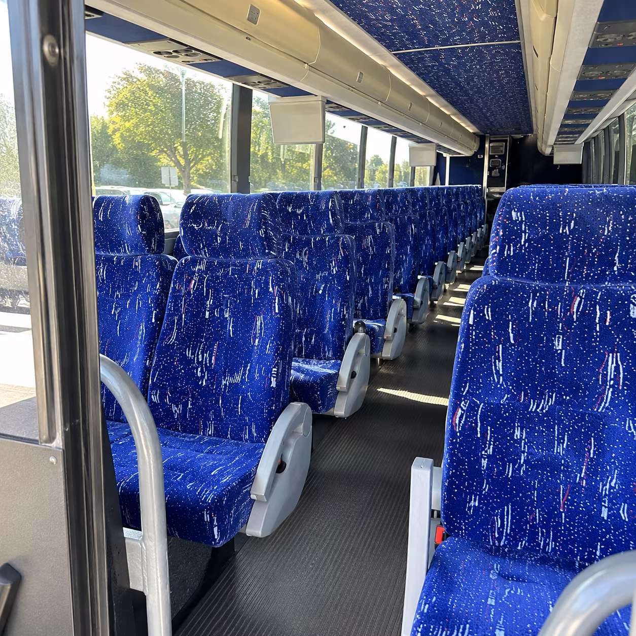 easily book transportation for your next prom 3