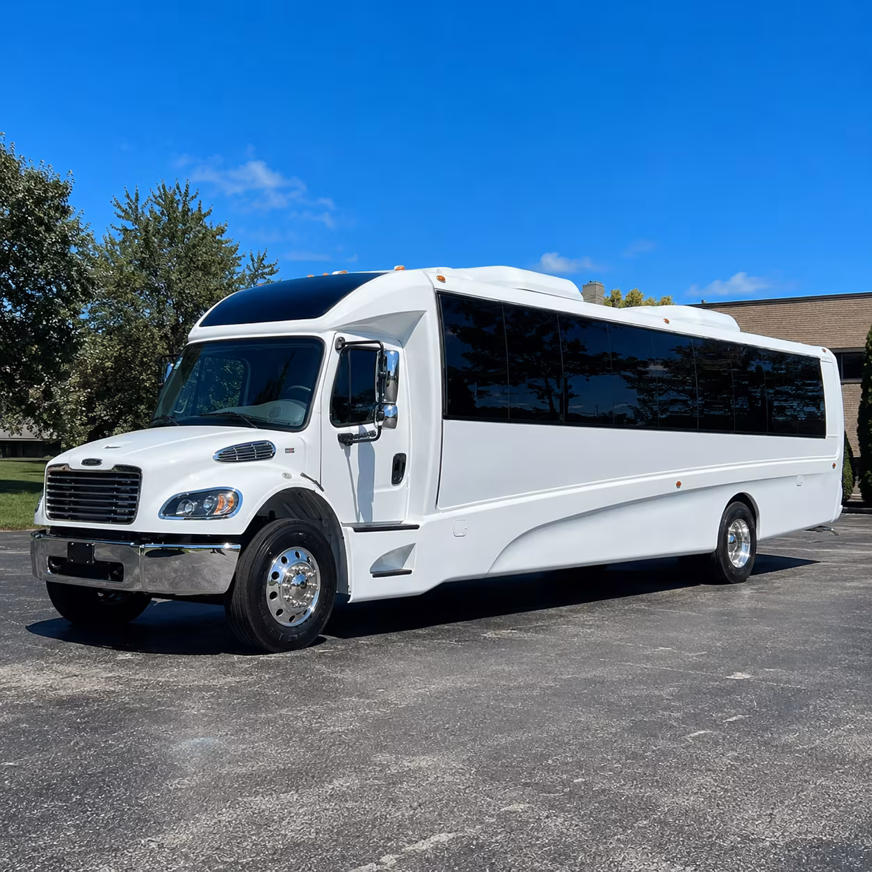 nashua 20 passenger minibus