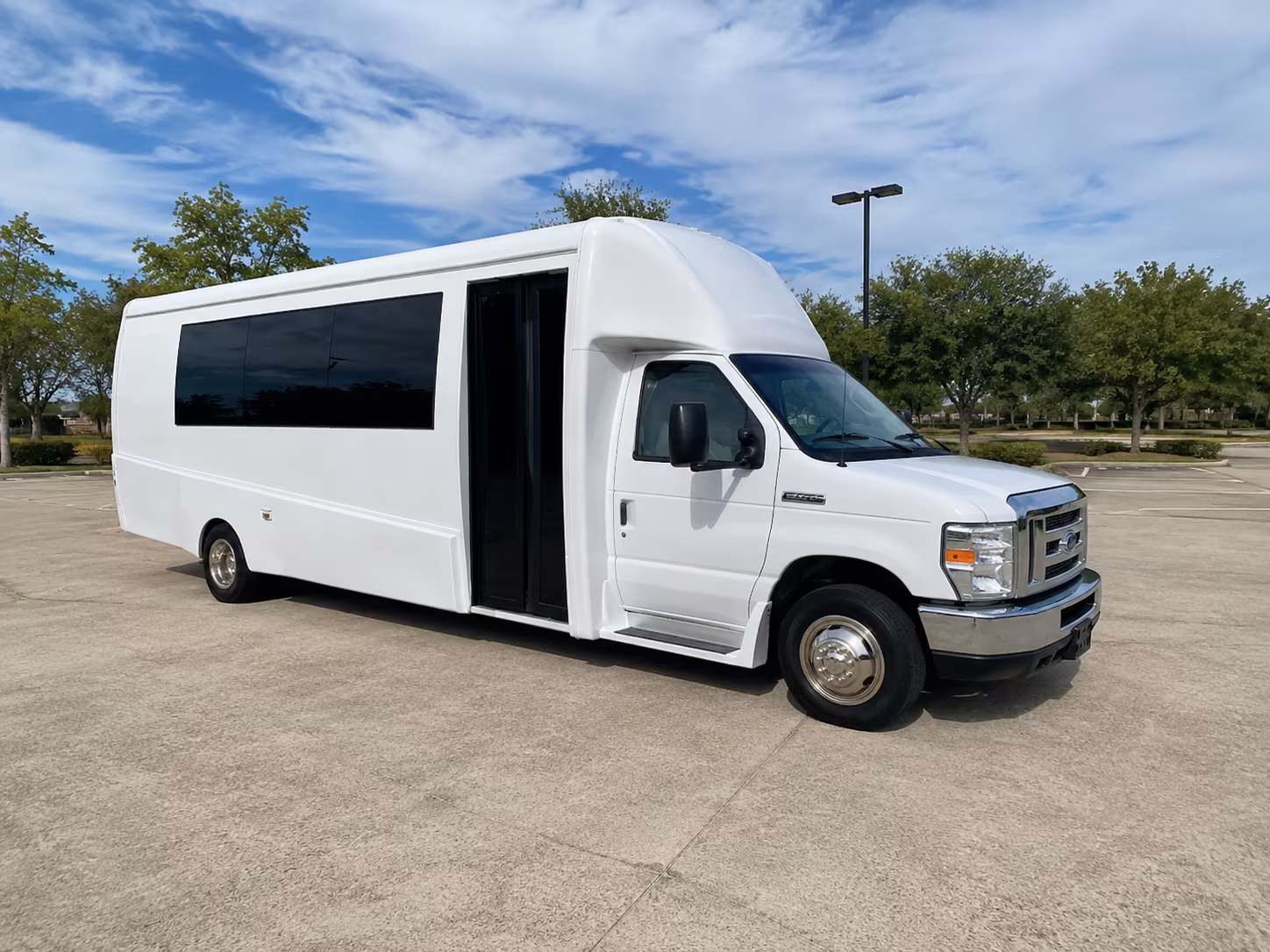 nashua hotel shuttle buses and group transfers from regional airports